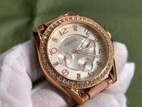 Fossil Riley ES3466 Daydate and Leather Multifunction 10Atm Quartz Women's Watch