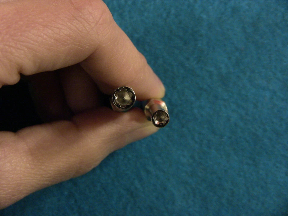 Nintendo Screwdriver Game Security Bit Set 3.8mm + 4.5mm ~ NES SNES Gameboy N64 - Изображение 2 из 4