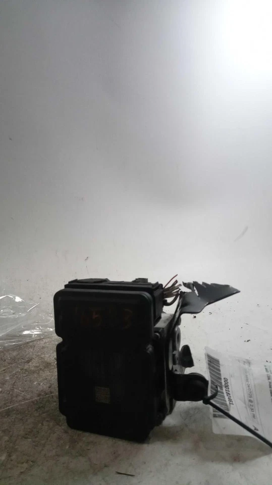 Conjunto de bomba y motor ABS usado se adapta a: Land Rover Lr2 2009 montaje grado A Foto 2 de 4