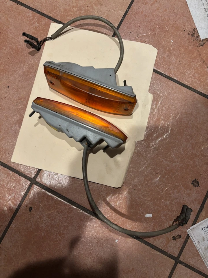 Luces marcadoras laterales originales porsche 911 91163141700 1974-1989 Foto 2 de 3