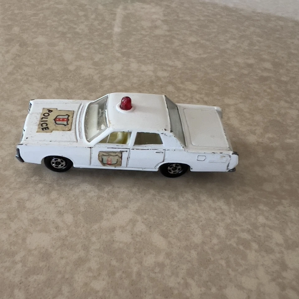 Matchbox Lesney Superfast No. 55 or 73 MERCURY POLICE CAR - RED LIGHT DOME - Image 3 of 4