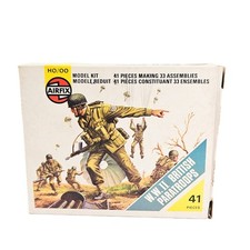 Airfix Fallschirmjäger Maßstab 1:32 WWII Militär Modell Figur Bausatz Soldaten 01723 Box