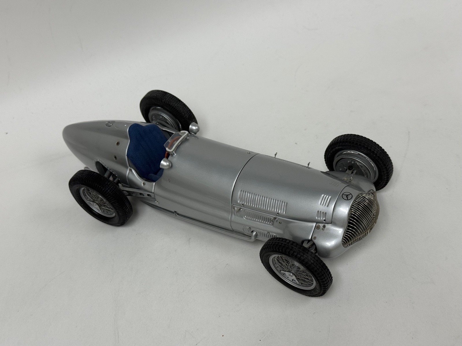 1/18 CMC Mercedes Benz W 154 from 1938 in Silver   M-025    ABG028