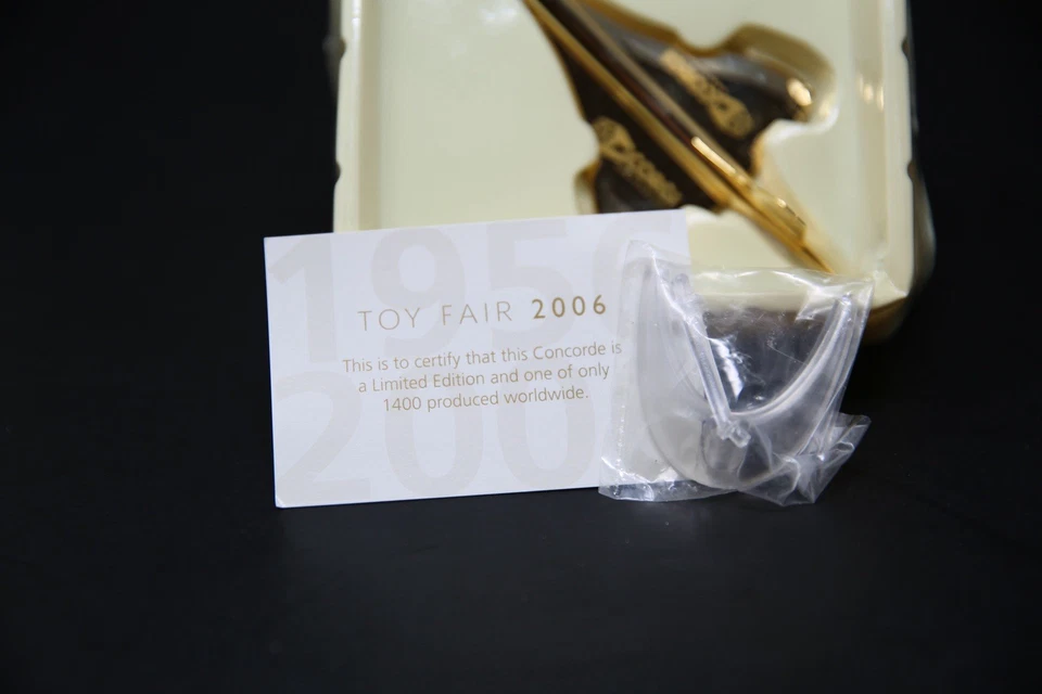 Corgi CS90521 Gold Concorde Model Toy Fair 2006 Corgi 50th Anniversary 1 Of 1400 - Image 4 of 4
