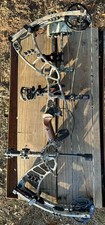Hoyt Nitrum 30 Compound Bow Right-Handed 28 Inch Draw Length 70 LBS