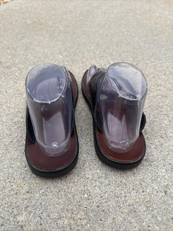 Munro American Women's Size 8M Black Leather Sculpted Munro Sport Sandal - Image 3 of 4