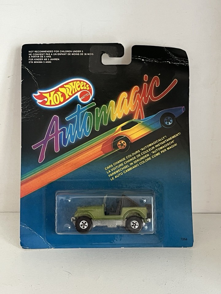 Hot Wheels Automagic Jeep CJ-7 vert change de couleur