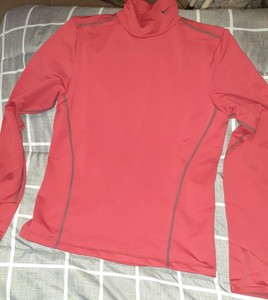 nike red turtleneck