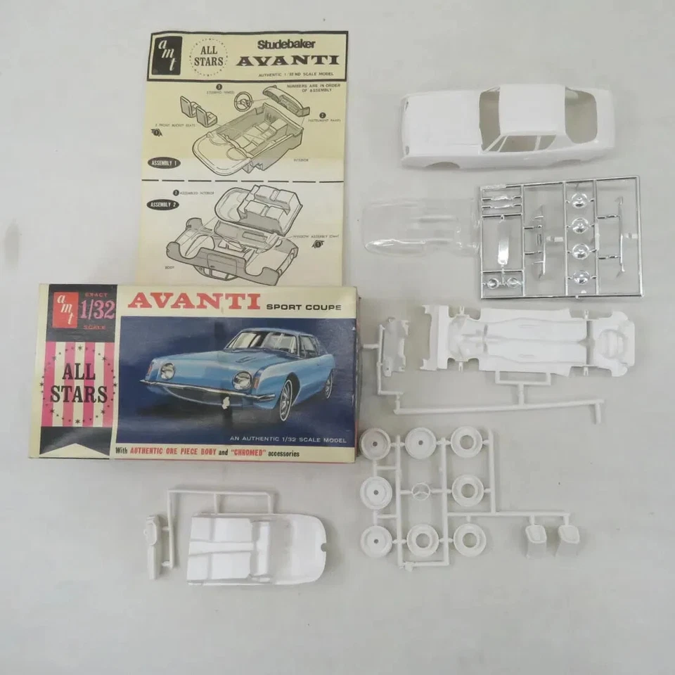 Vintage AMT Avanti Sport Coupe 1/32 Scale Model Car Kit #7104-50~COMPLETE in OB - Image 2 of 2