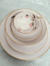 6-piece set for one person, Noritake, Japan, featuring 4 plates of different siz