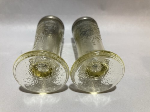 Vintage Hazel Atlas Florentine Poppy 2 Yellow Salt And Pepper Shaker Set - Picture 5 of 8