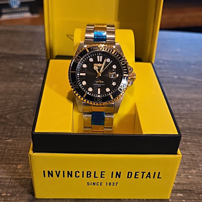 Invicta Men s Diver Quartz Watch - Black Dial Date Lume 2-Tone Steel Box