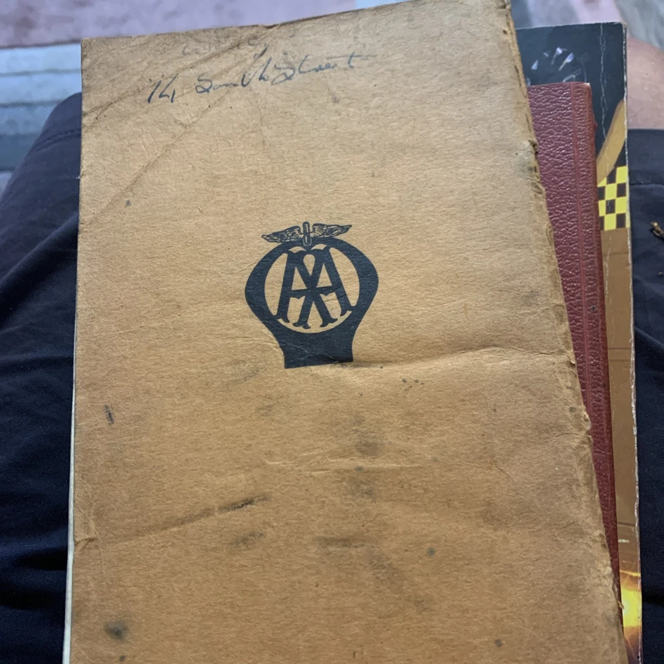 The AA Hotel Guide Book 1953.  Paperback Copy in Decent Condition. - Image 2 of 4