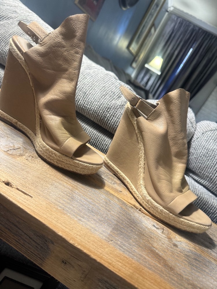Balenciaga Paris Wedge in GLOVE LIKE soft beige leather thumbnail 8