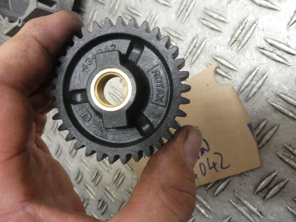 BMW F 800 GS EZ:17 Engranaje De Transmisión De Bomba De Agua Nuevo 67649 - Imagen 3 de 4