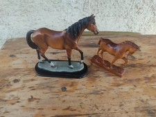 Pferdeskulpturen Set Holz und Keramik