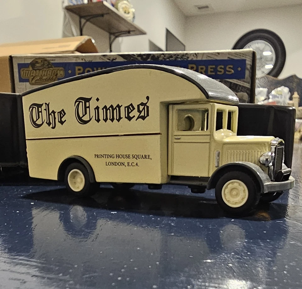 Matchbox Yesteryear Power of The Press 1931 Morris Van London Times YPP02 1:43 - Image 2 of 4