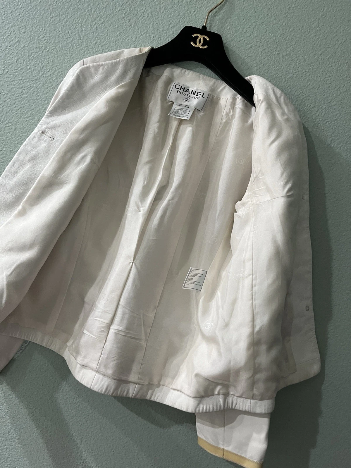 CHANEL PARIS RUNWAY 2CC BOTTONE SPLENDIDA CLASSICA GIACCA PELLE DI AGNELLO BIANCA 38