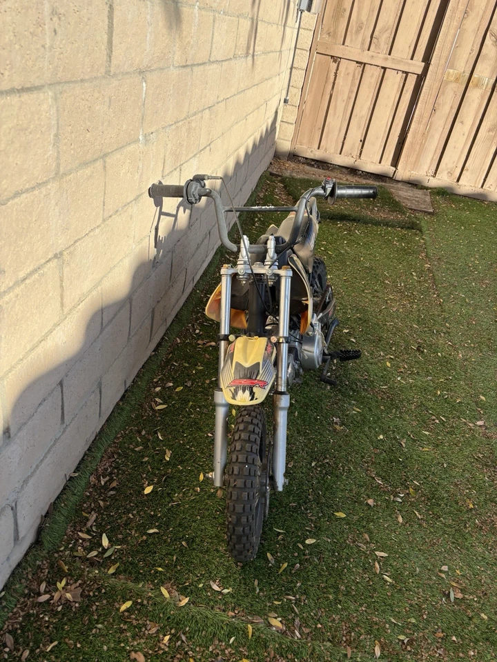 Pit-bike SSR 50cc Foto 2 de 4