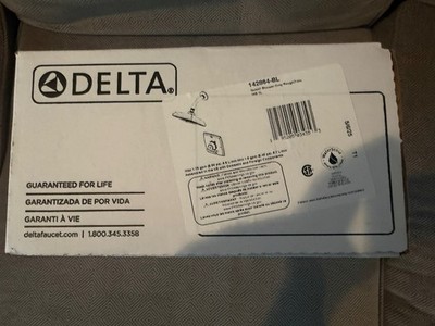 Brand NEW - Delta 142864-BL Geist 1 Handle 1 Spray Shower Faucet in Matte Black