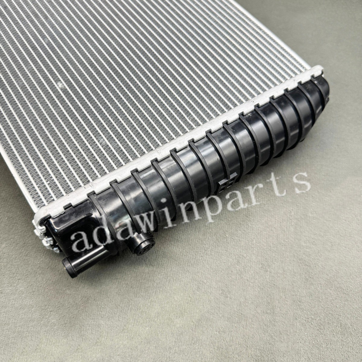 13L0183CP Left Or Right Radiator Charge Cooler for 2016-2018 Mclaren 570s Coupe