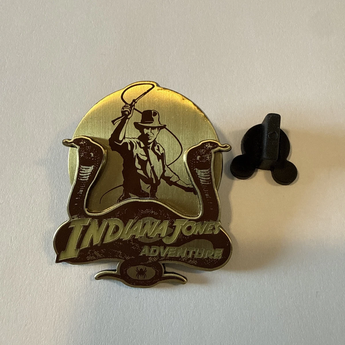 2004 Contemporary Disney Pins, Patches & Buttons (1968-Now) for