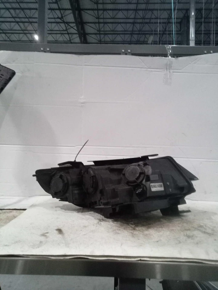 Conjunto de faros izquierdos usados se adapta a: Land Rover Discovery Sport 2017 halógeno izquierdo Foto 2 de 4