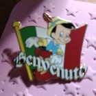 ~PINOCCHIO~ "BENVENUTO" ~2006 Disney Adventures by Disney Italian/ITALY FLAG PIN — photo 1