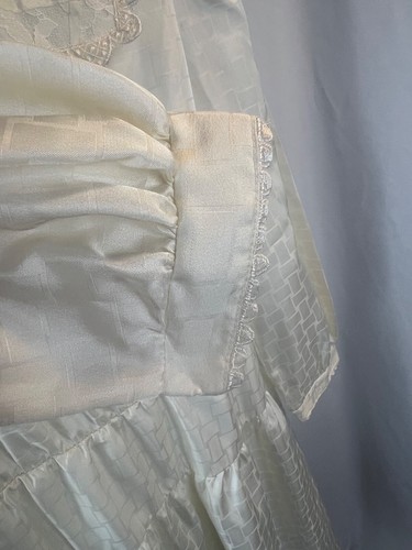 The Ribbons and Lace Collection 80s Vintage Ivory Tiered Modest Girls Dress 12 - Picture 5 of 18