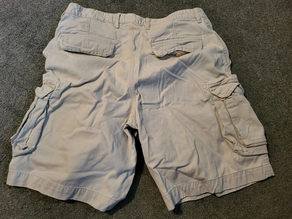 Pantalones cortos de algodón estilo cargo beige Van Heusen para hombre talla 36 Foto 2 de 3