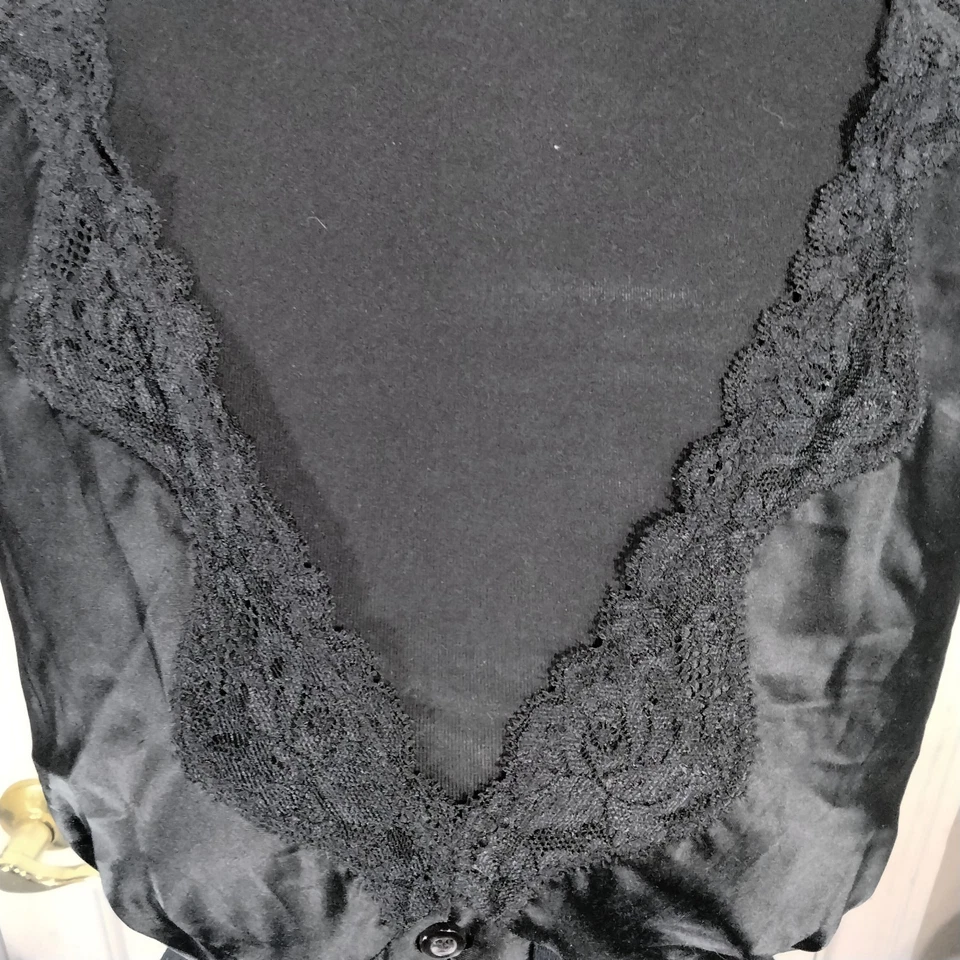 Top De Colección Y2K Express Encaje Satinado M Gótico Emo Preppy Capricho Hada Grunge Foto 2 de 4