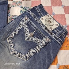 Miss Me Mid Rise Easy Cuffed Straight Blue Jeans Womens Size 28 Studded