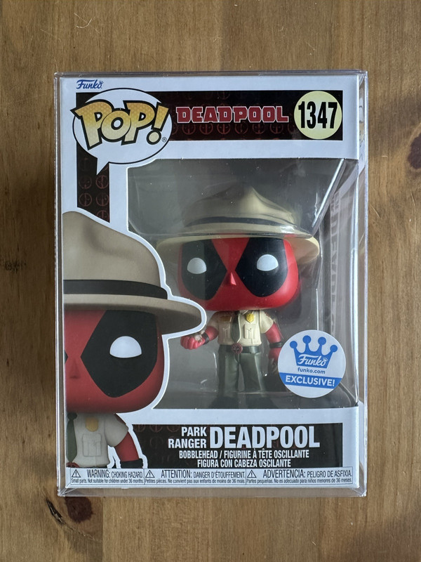 Funko Pop! Vinyl Marvel - Deadpool - Park Ranger Deadpool #1347 + Pop Protector