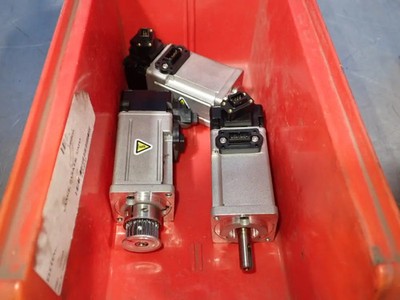 OMRON R88M-K10030T-S2 SERVO MOTORS .1 KW 12250980543