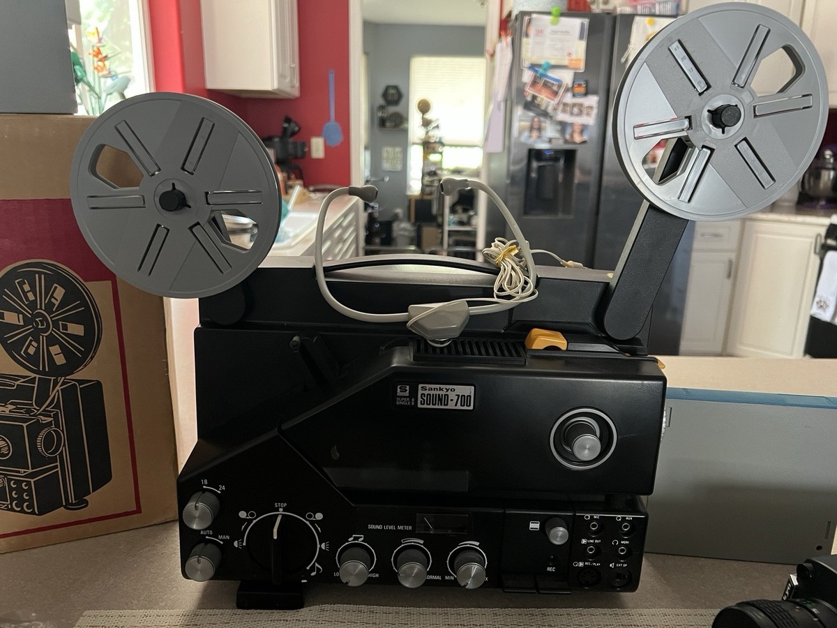 Sankyo Sound-700 Super 8 Projector Sound 700 Vintage Film