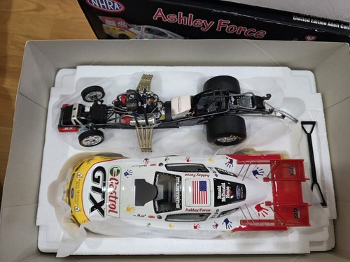 Ashley Force Ronald McDonald House 2009 Mustang Funny Car Limited Edition 1:24 - Picture 2 of 7