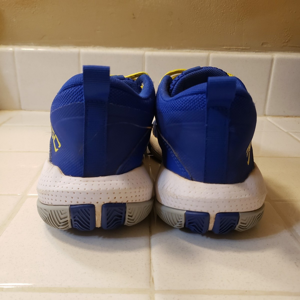 Under Armour Boys SC 3Zero IV 3023918-403 Blue Basketball