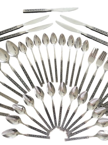 Oneida Azalea 20 Piece Everyday Flatware, Service for 4, 18/0