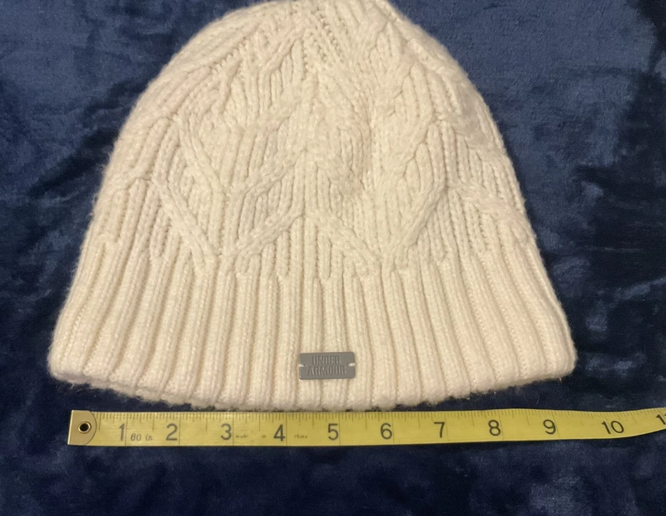 Under Armour Fleece Lined Cable Knit Beanie Crème - Image 4 of 4
