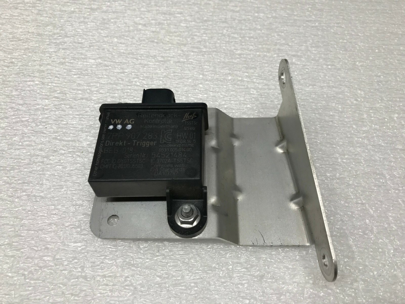 LAMBORGHINI HURACAN LEFT LH TIRE PRESSURE SENSOR ANTENNA BRACKET OEM 7PP907283