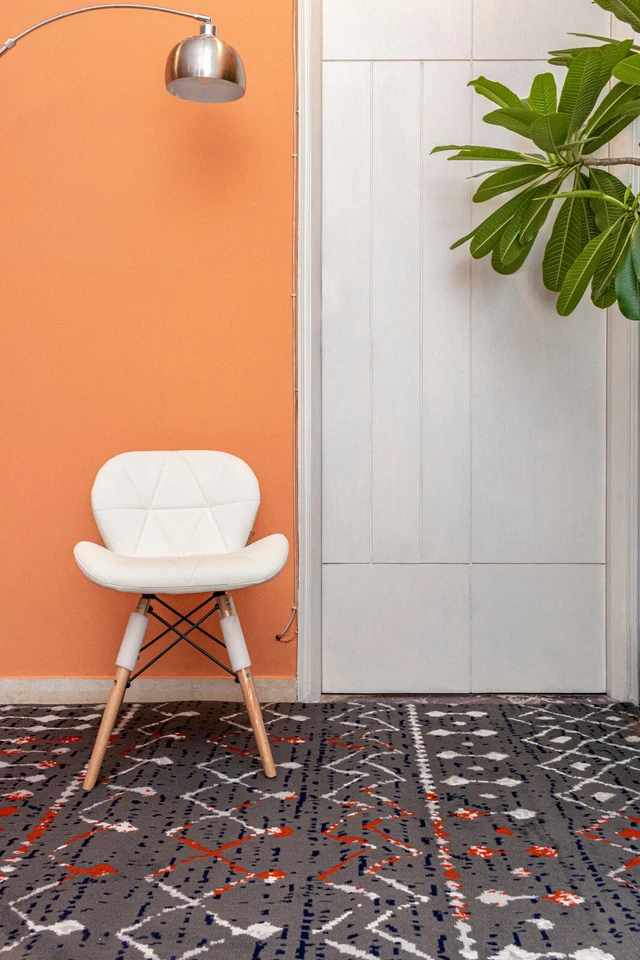 Distressed Moroccan Runner - 2'x8', Dark Grey, Transitional Design Area Rug -505 - Image 3 of 4