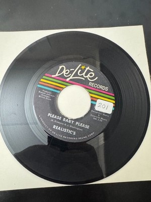 REALISTIC'S Please Baby Please / Too Shy DE-LITE 528 7'' Single 45 RPM TESTED