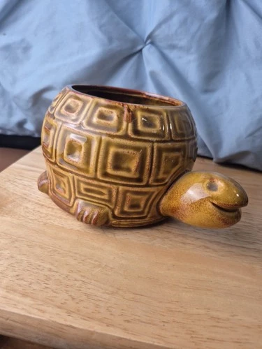 McCOY POTTERY #740 SMILING TURTLE GARDEN PLANTER BROWN GLAZE VINTAGE