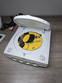 Sega Dreamcast HKT-3020 System Console Bundle w/ Cables 2 Remotes & Crazy Taxi 