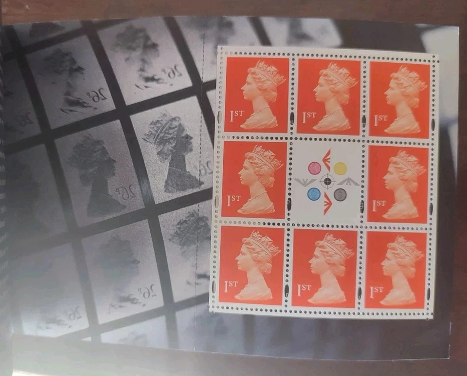 GB QEII 1999 Profile on Print DX22 Prestige Booklet Complete MNH COMPLETE - Image 2 of 4