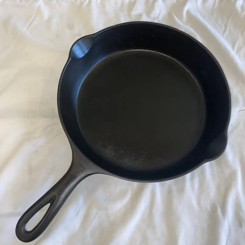 RESTORED Griswold #7 701 Small Block Logo Cast Iron FLAT Skillet SEASONED