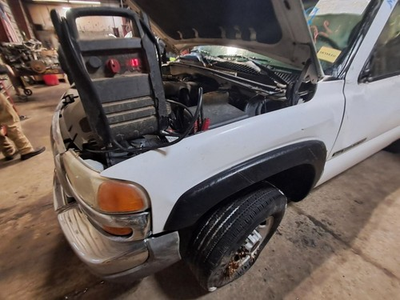 #ad GMC Sierra 2500 Washer Reservoir 2003 OEM Used 132K Low Level Indicator $95.95