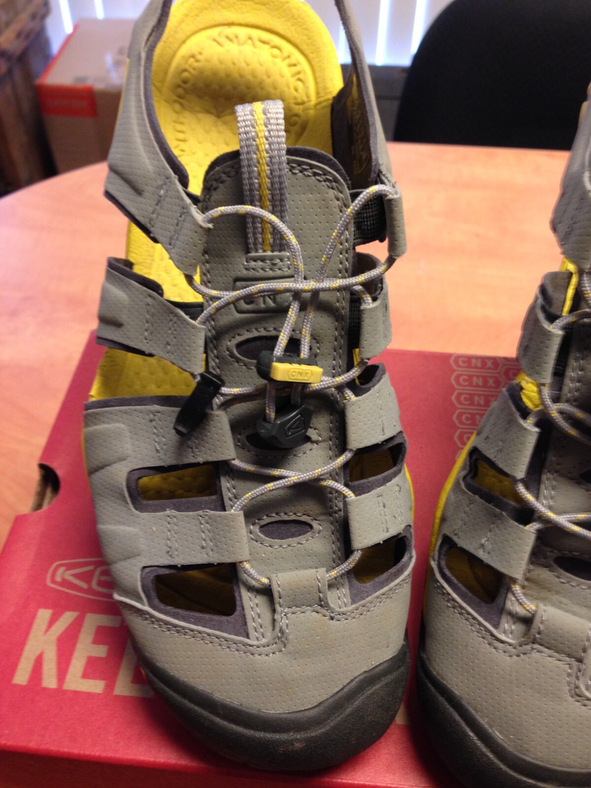 Sandali da trekking impermeabili Keen da uomo Cascade CNX taglia 8 stile #1009038