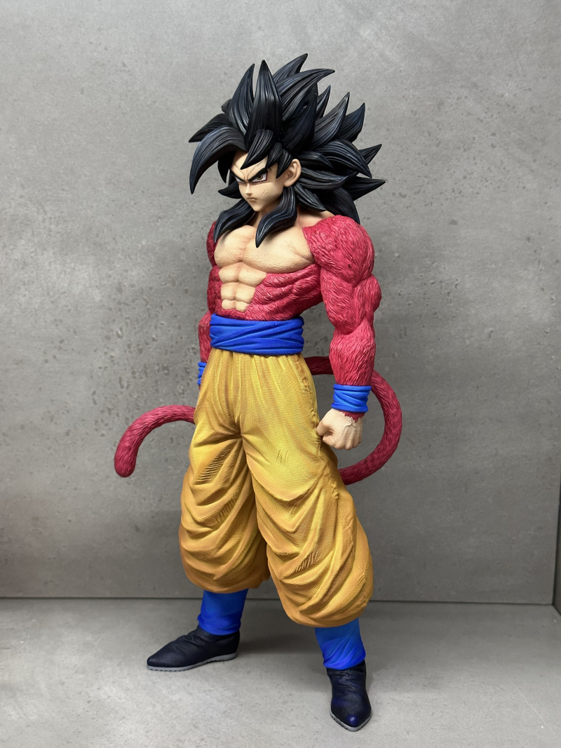 Super Saiyan 4 Son Goku Resin Bear Studio Statue Dragon Ball 31cm