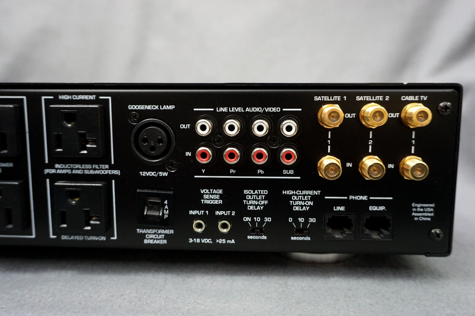 + Panamax MAX 5510 ACRegenerator Home Theater Power Line Conditioner